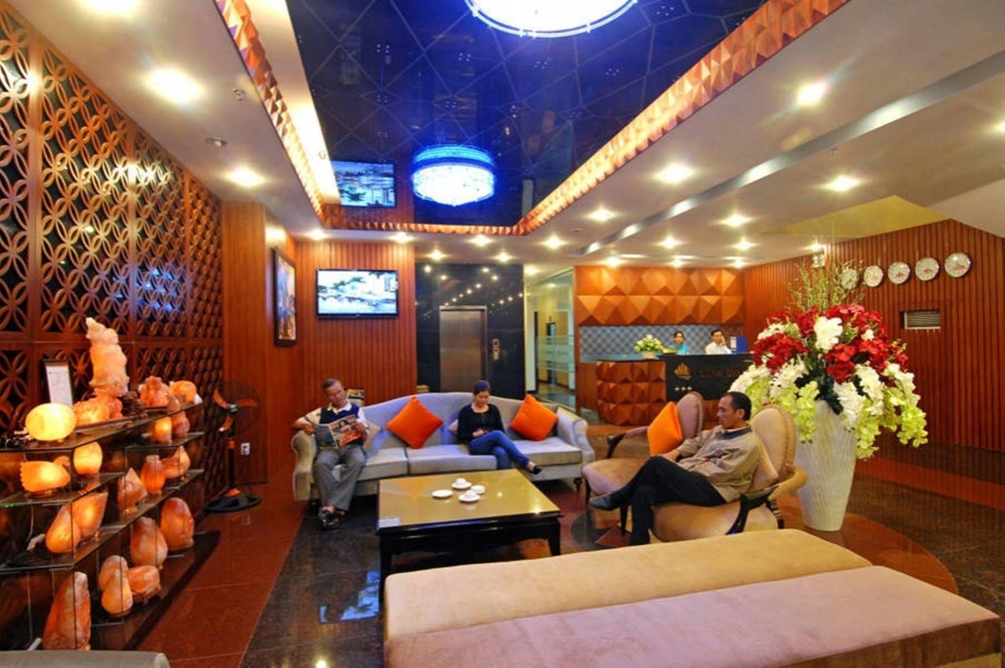 岘港鲁娜钻石酒店 外观 照片